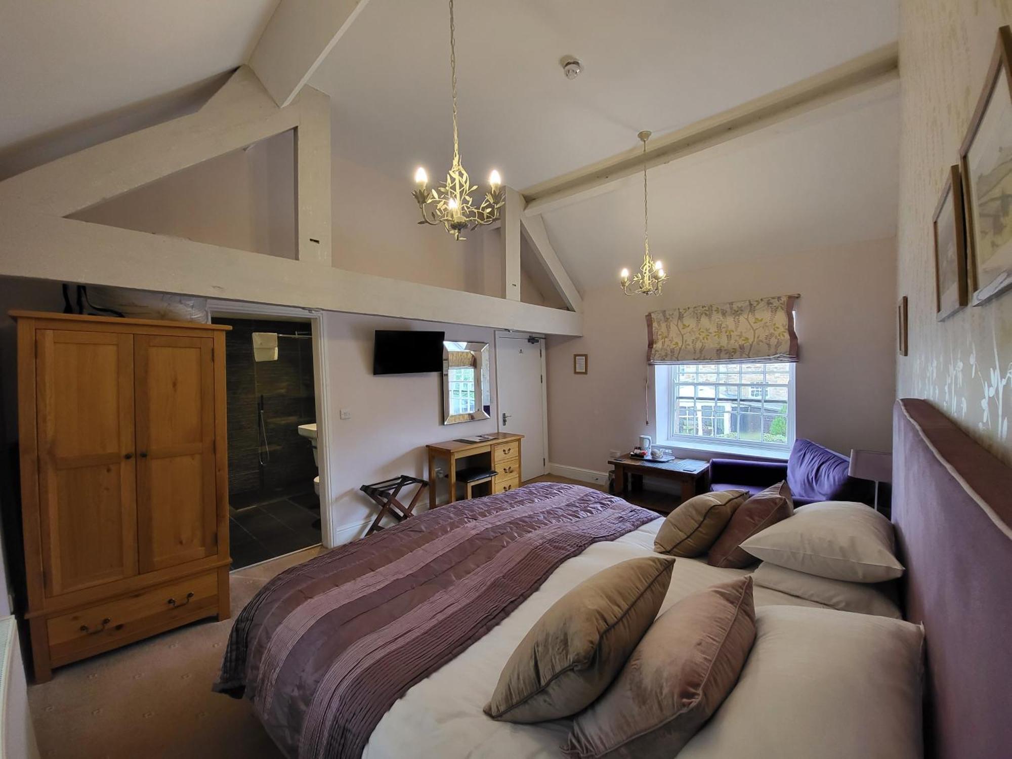 The Manifold Inn Hotel Хартингтън Екстериор снимка